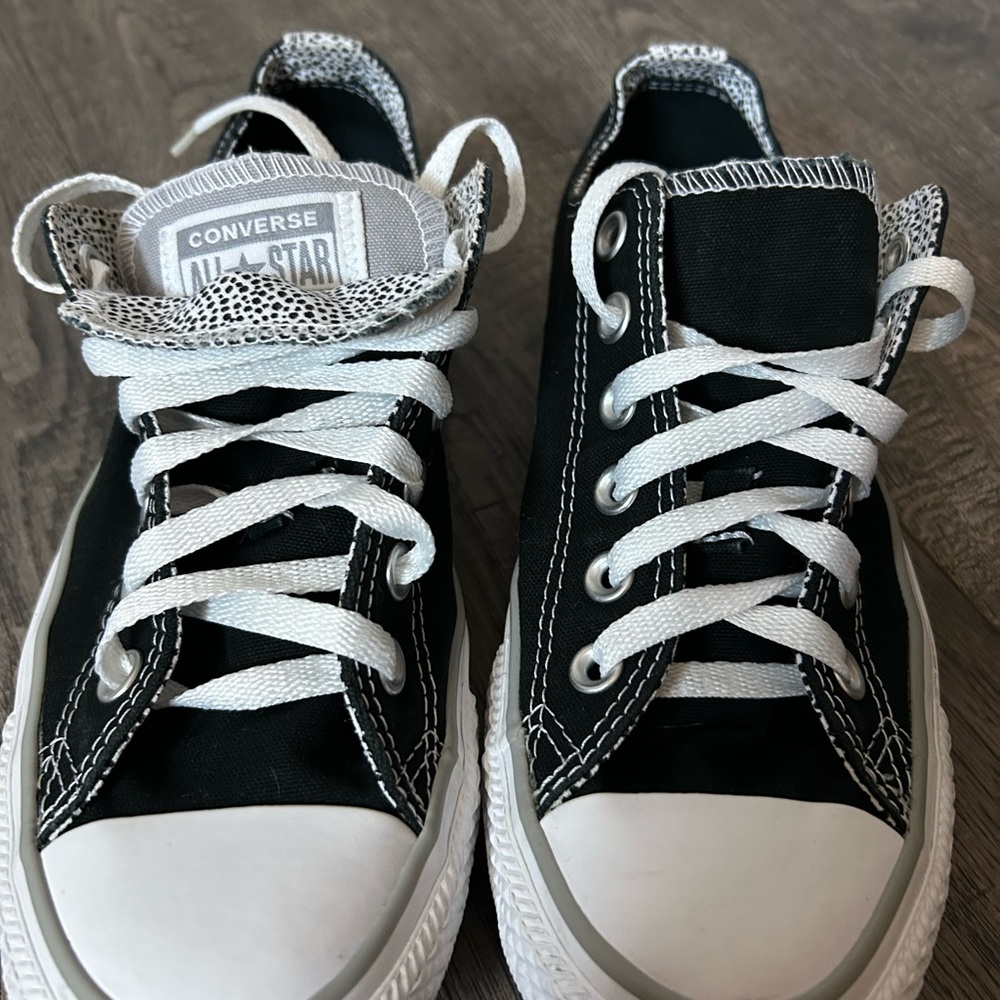 Converse All Star Chuck Taylor black canvas double tongue. Women’s 8.0